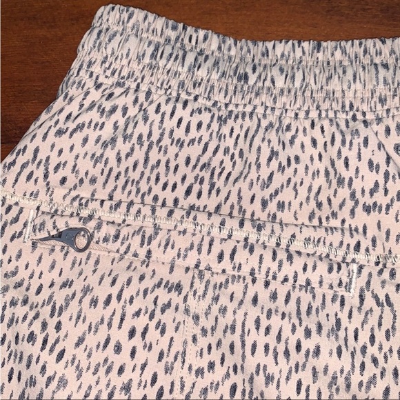 Lululemon Step Lively Crop Dottie Dash Grain - Picture 11 of 14